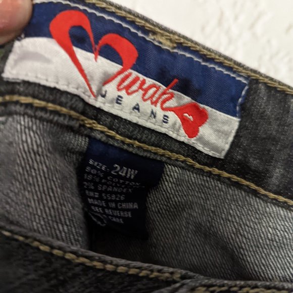 Mwah Jeans size 24 - Picture 2 of 3